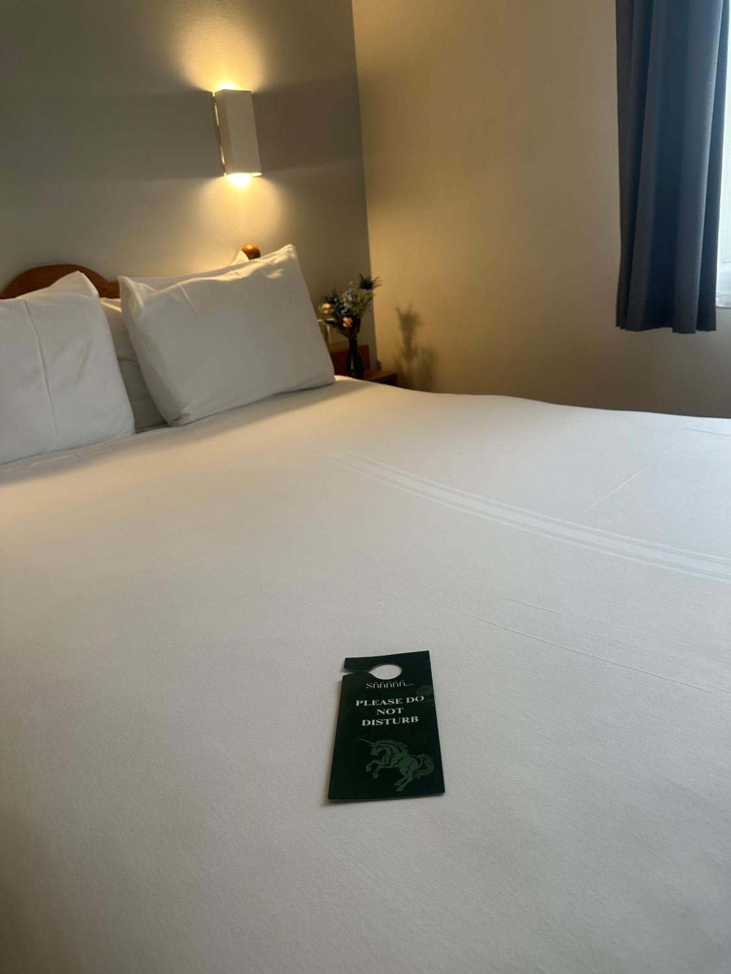 Go2 Glasgow Cumbernauld Hotel - Free Parking And Pet Friendly Esterno foto