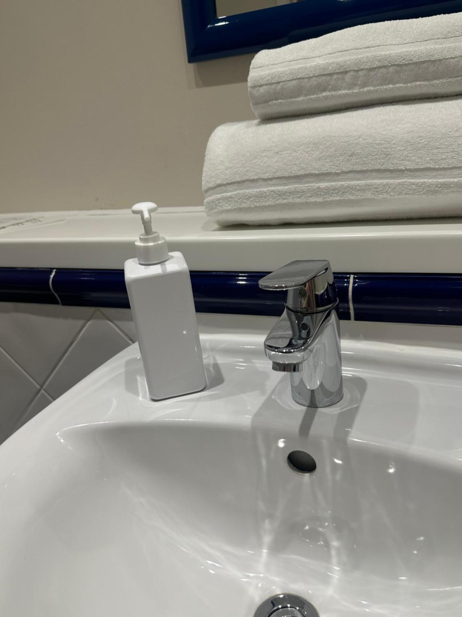 Go2 Glasgow Cumbernauld Hotel - Free Parking And Pet Friendly Esterno foto
