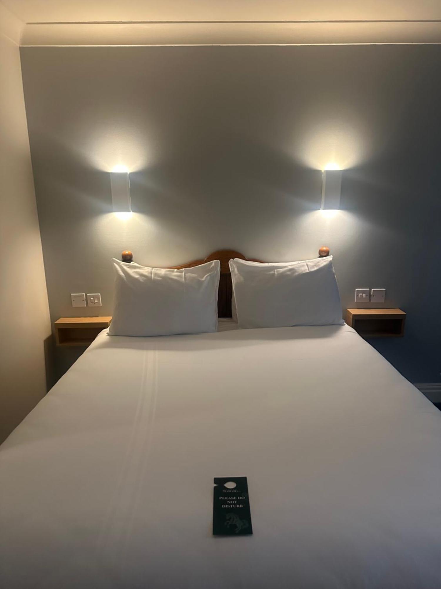 Go2 Glasgow Cumbernauld Hotel - Free Parking And Pet Friendly Esterno foto